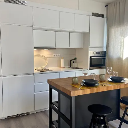 Apartment Malakatua Station, With Pool-parking *