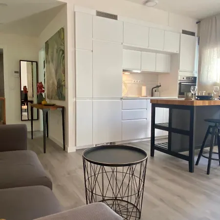 Apartment Malakatua Station, With Pool-parking